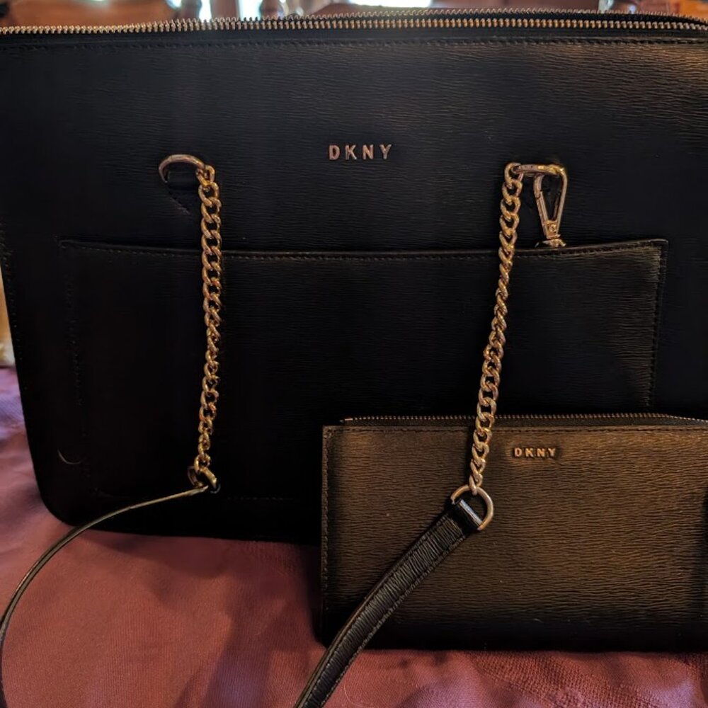 DYNK handbag and wallet